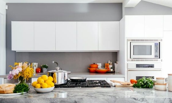 How can you develop a kitchen layout that supports sero-waste cooking habits?