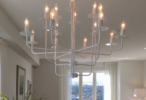 Modern chandeliers: the key element for dazzling interior decoration
